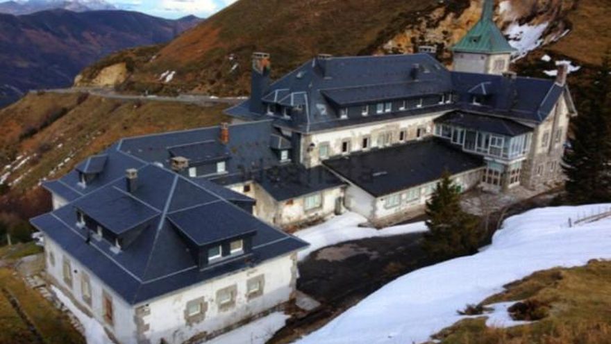 Las vistas desde este edificio construido en 1953 e inaugurado por Franco son impactantes. /  Idealista.com