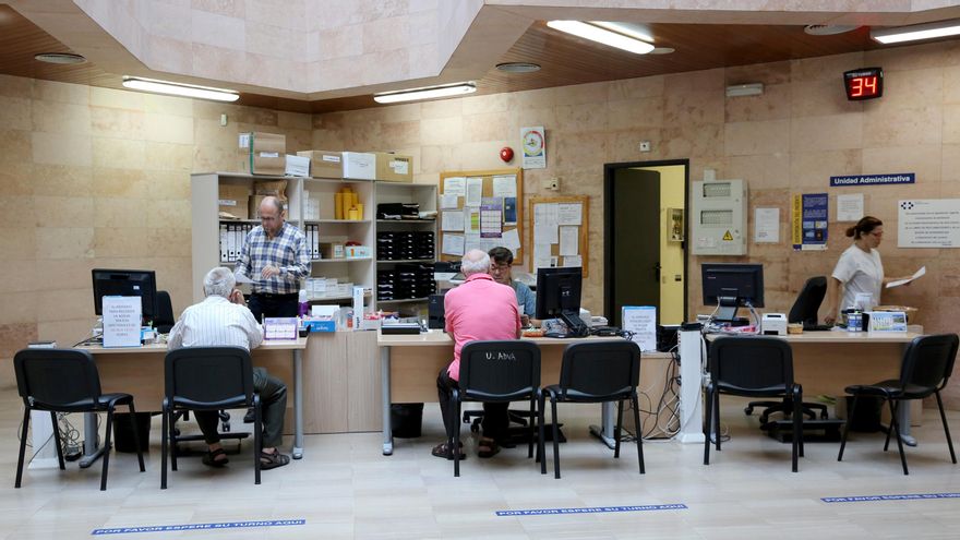 Sanidad reduce la actividad ordinaria en los centros de salud y hospitales de Gran Canaria ante el repunte de COVID-19