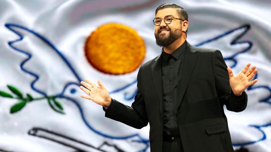 'El perro andaluz' imagina la parrilla de Trump TV con indirecta a Pablo Motos e Iker Jiménez: "'Horizonte' pasa a ser el Telediario"
