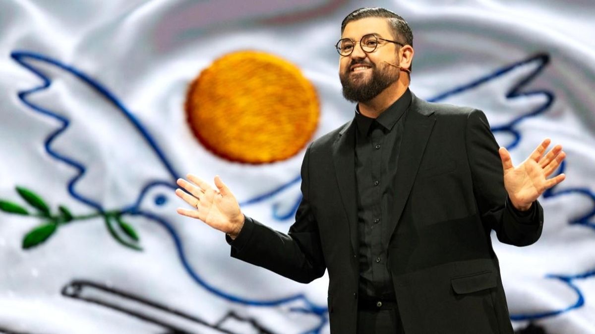 'El perro andaluz' imagina la parrilla de Trump TV con indirecta a Pablo Motos e Iker Jiménez: "'Horizonte' pasa a ser el Telediario"