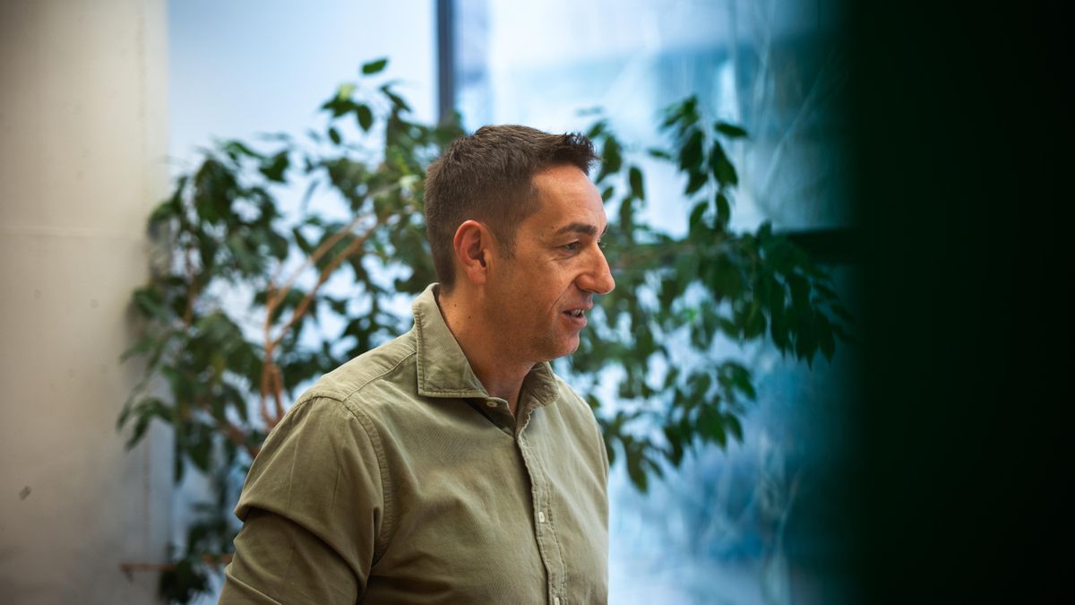 Delgado, en un despacho de la Asamblea de Madrid, momentos después de la entrevista.