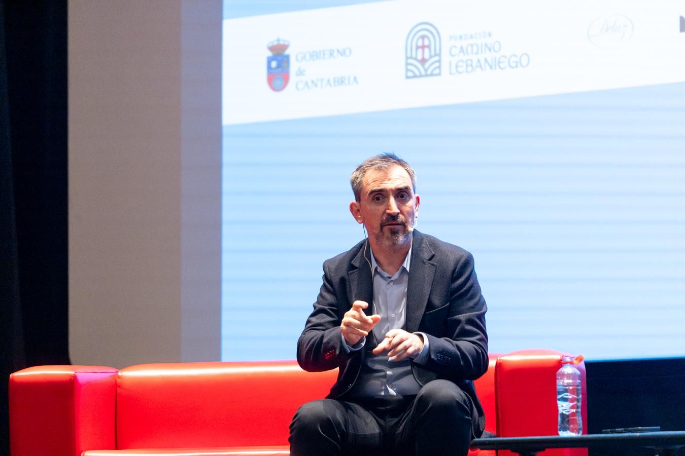 El director de elDiario.es asegura que el periodismo de investigación y las exclusivas hacen crecer al periódico.