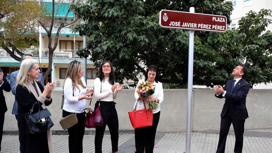 Momento de la inauguración celebrada en la tarde de este jueves, con el alcalde Bermúdez