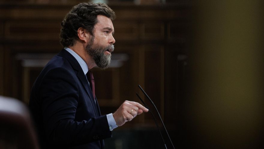 El portavoz de Vox en el Congreso, Iván Espinosa de los Monteros, interviene durante un debate de la moción de censura