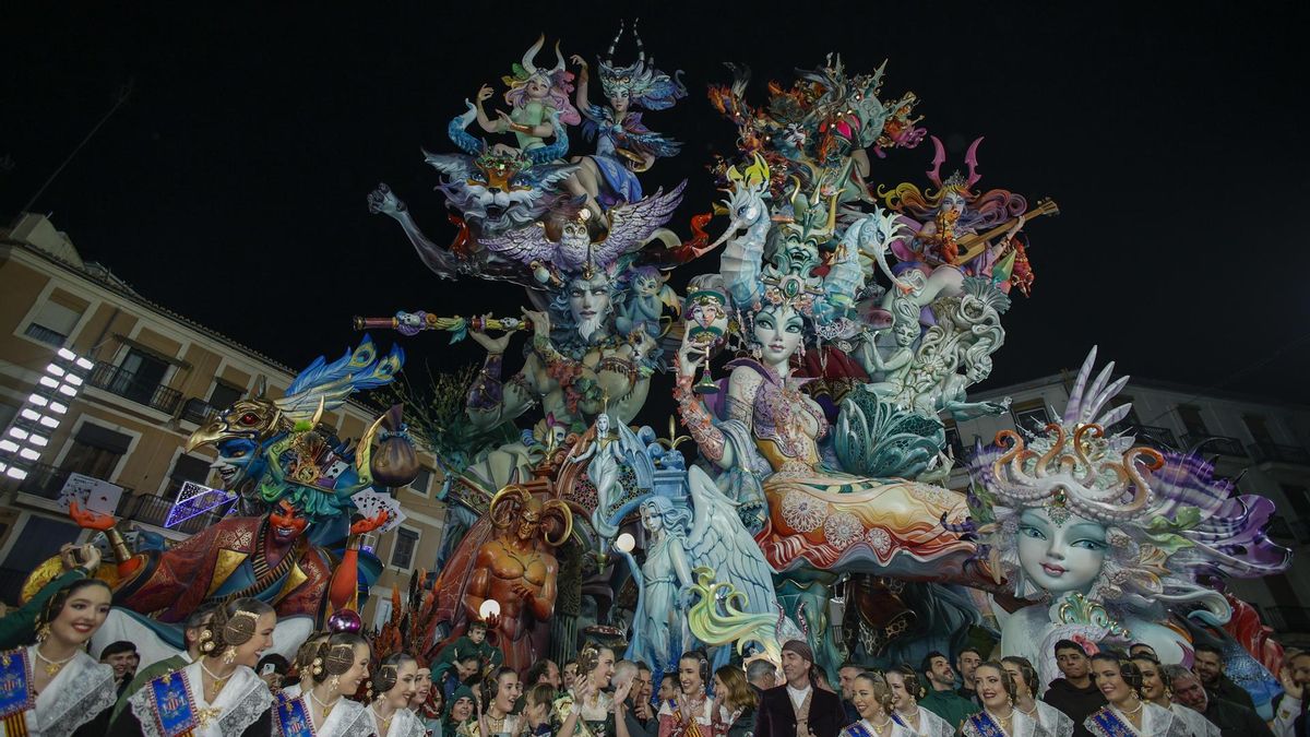 Convento Jerusalén-Matemático Marzal gana el primer premio de Especial en las Fallas 2026