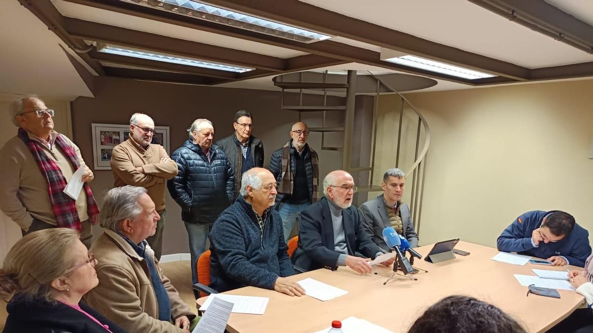 El SES destina a Badajoz las cinco plazas fijas de cirujanos vasculares y Cáceres sigue esperando