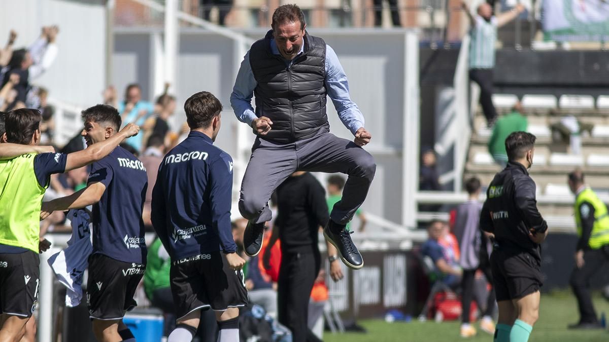 Las imágenes del Burgos CF - Córdoba CF