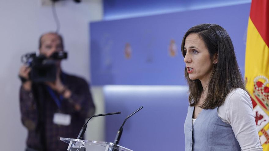 La secretaria general de Podemos, Ione Belarra, en rueda de prensa ofrecida este martes en el Congreso, en el marco de las reuniones de la Mesa y la Junta de Portavoces.