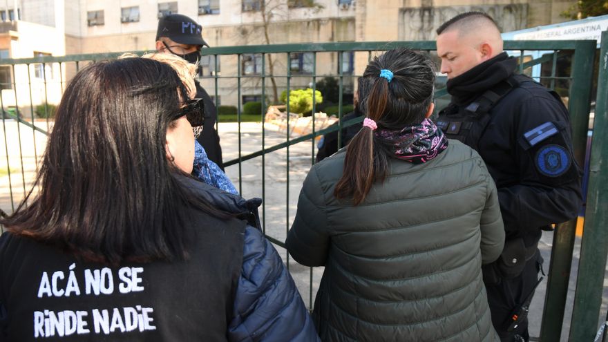 La jueza y el fiscal le tomaron declaración a Cristina Kirchner en su domicilio