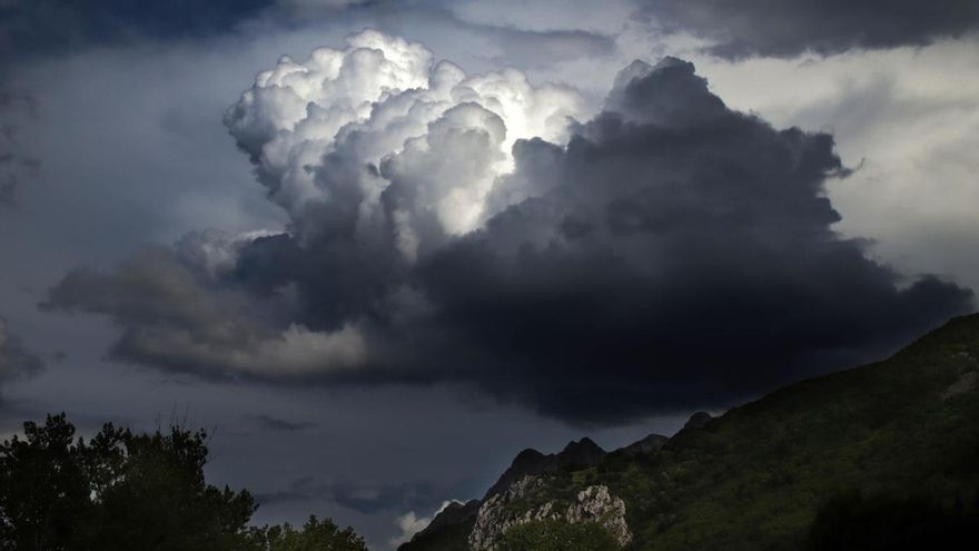 La Aemet activa el aviso amarillo por tormentas y fuertes lluvias en la provincia de León salvo El Bierzo