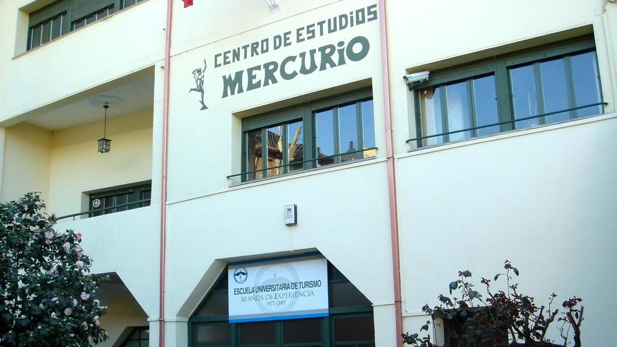 Centro de Estudios Mercurio, sede de la que fue Escuela de Turismo de Ponferrada.