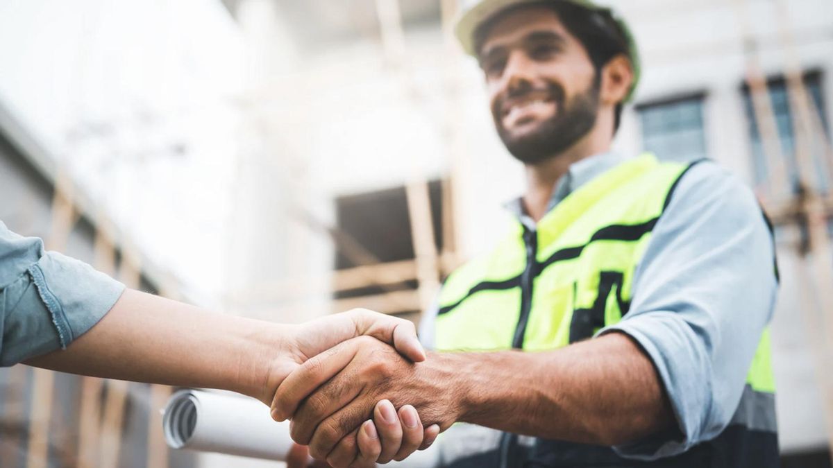 Países prueban la semana laboral de cuatro días con mejoras en productividad y bienestar