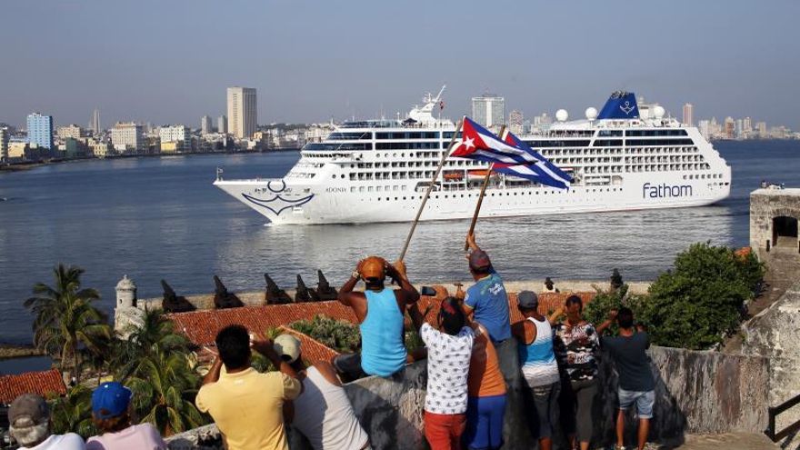 EE.UU. prohíbe los viajes en crucero a Cuba