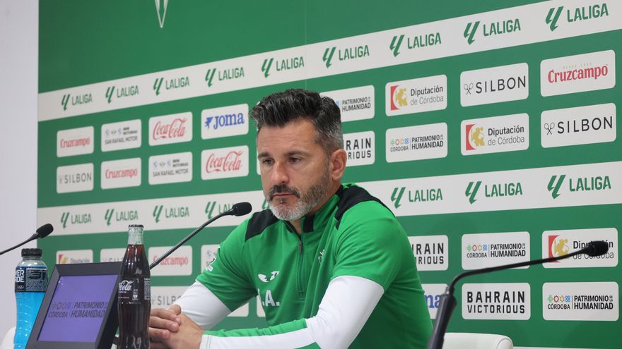 Iván Ania: "Queremos la cuarta victoria y, a partir de ahí, pensaremos en la quinta"