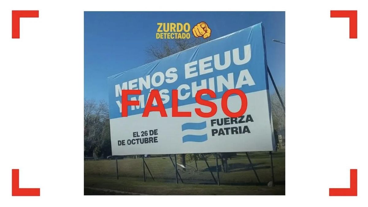 La foto original fue tomada en el acceso a Mar de Cobo, sobre ruta 11, en el partido bonaerense de Mar Chiquita, en la previa de las elecciones legislativas bonaerenses y decía: “Sumar fuerzas para defender el futuro”.