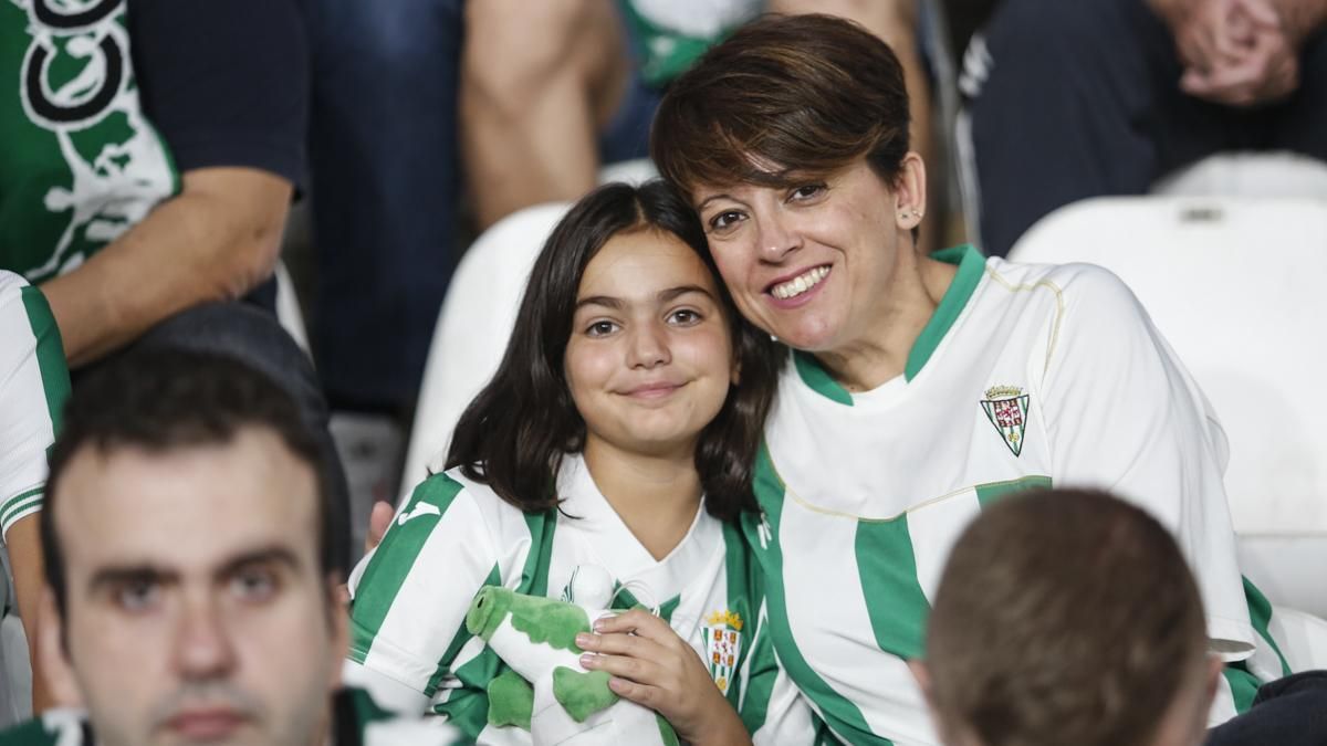 Grada Blanquiverde del Córdoba CF - Cultural Leonesa