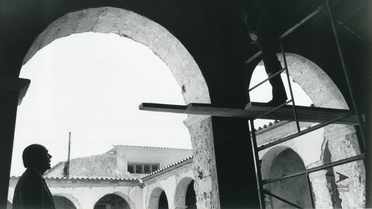 L'exalcalde d'Eivissa, Adolfo Villalonga Fajarnés, visita les obres a l'antiga presó