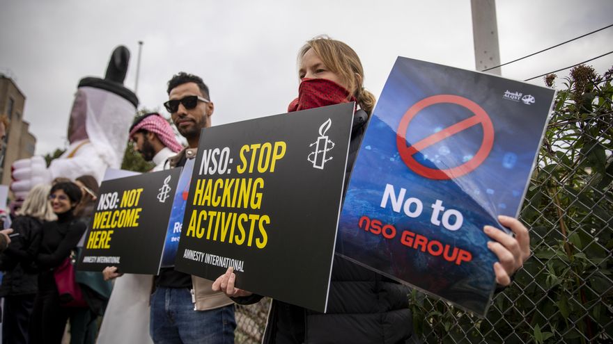 Manifestación en Londres contra el uso de Pegasus