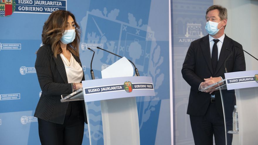 El Gobierno de Urkullu gastó 13.744,62 euros en la edición del libro de 700 páginas que denuncia la invasión competencial del Estado