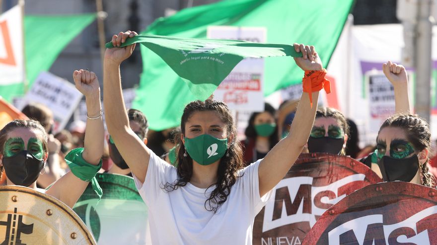 Diputados libertarios presentaron un proyecto para derogar la ley del aborto seguro