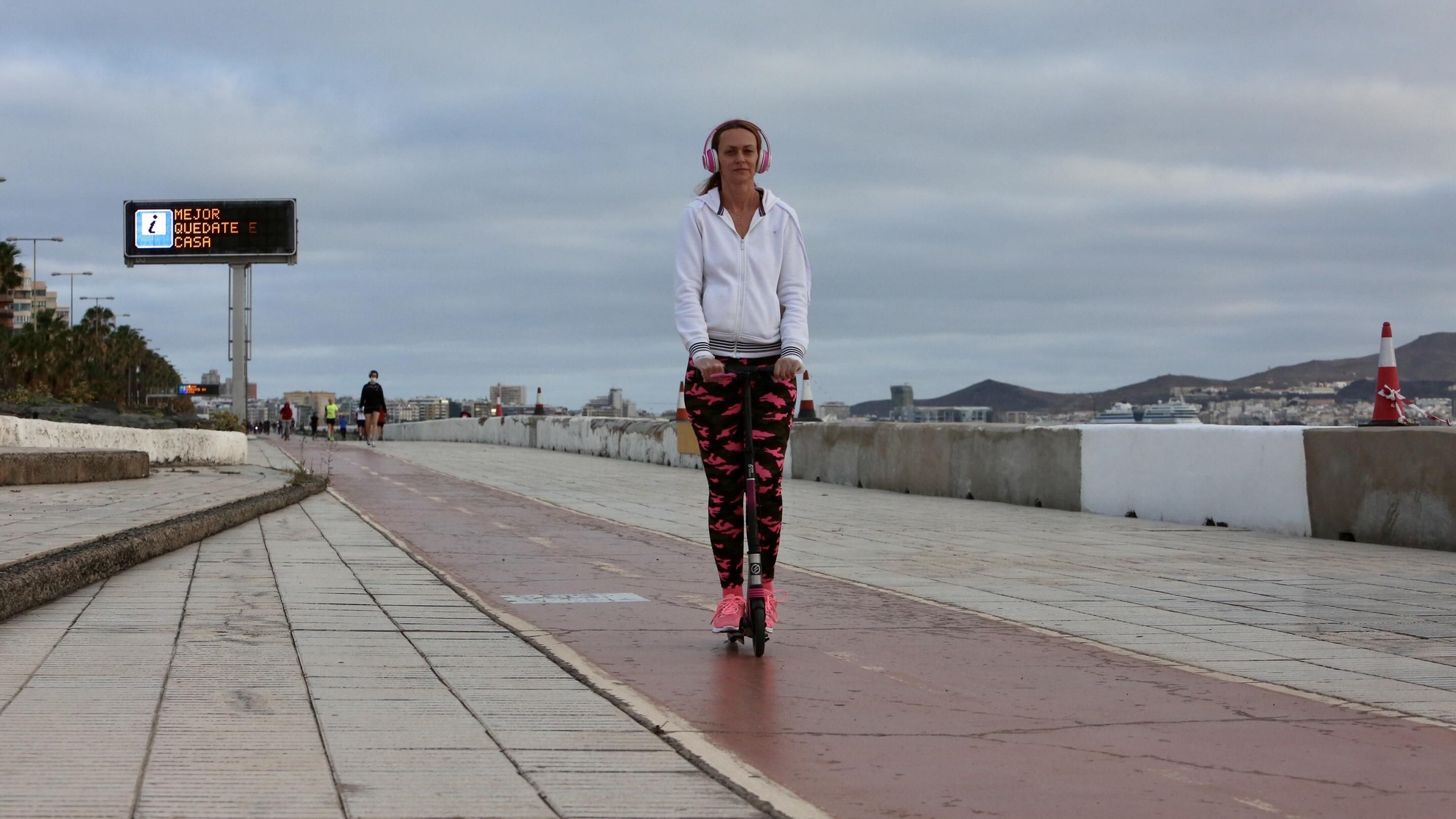 Primer día de alivio del confinamiento en Las Palmas de Gran Canaria. (Alejandro Ramos)