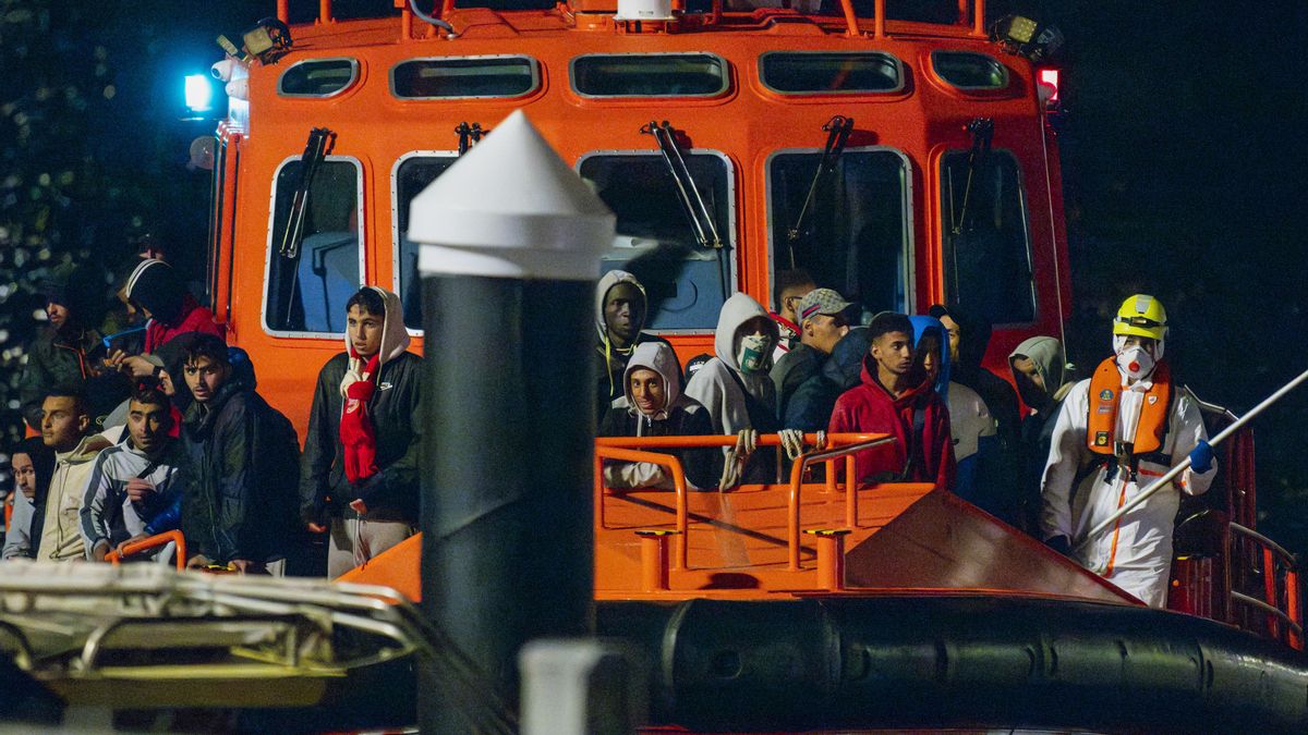 Un grupo de personas rescatadas de madrugada por Salvamento Marítimo en Lanzarote