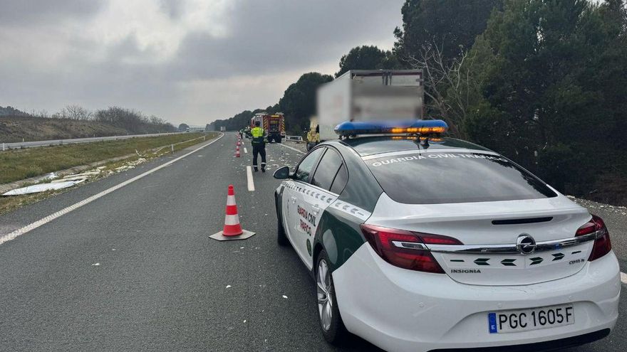 Muere el conductor de una grúa de asistencia en carretera tras ser atropellado en la AP-15 en Navarra