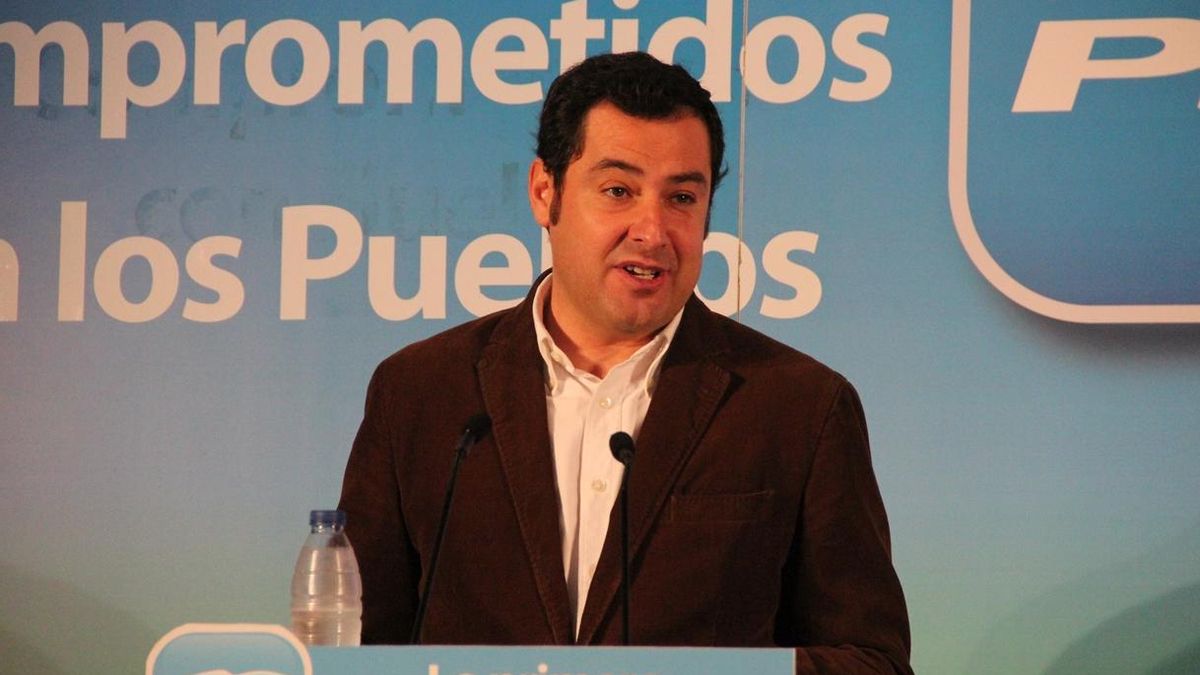 Moreno hace pública en la web del PP-A su declaración de la renta de 2012, donde declara 104.432 euros