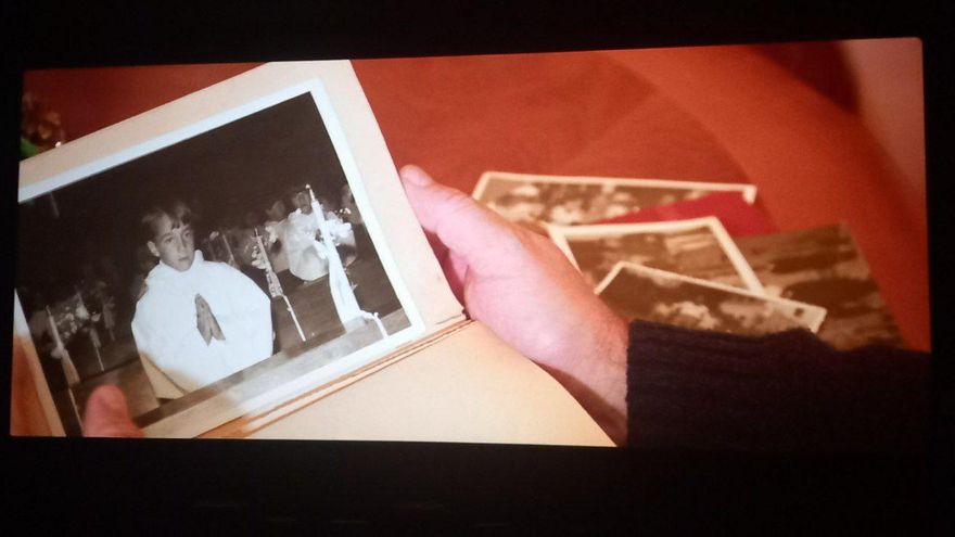 'Todos lo sabían': un documental rompe el silencio y reúne a una treintena de víctimas de violencia sexual en la infancia