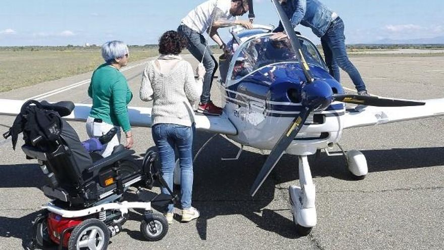 Carlos S. Campillo / ICAL IV Jornada de Vuelo Adaptado para los usuarios del Centro de Referencia Estatal (CRE) de Discapacidad y Dependencia de San Andrés del Rabanedo