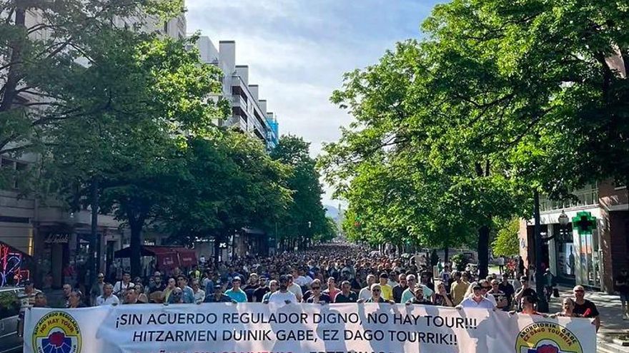 La ola "asindical" en la Ertzaintza descoloca a las centrales, que se suman a usar el Tour como rehén para negociar