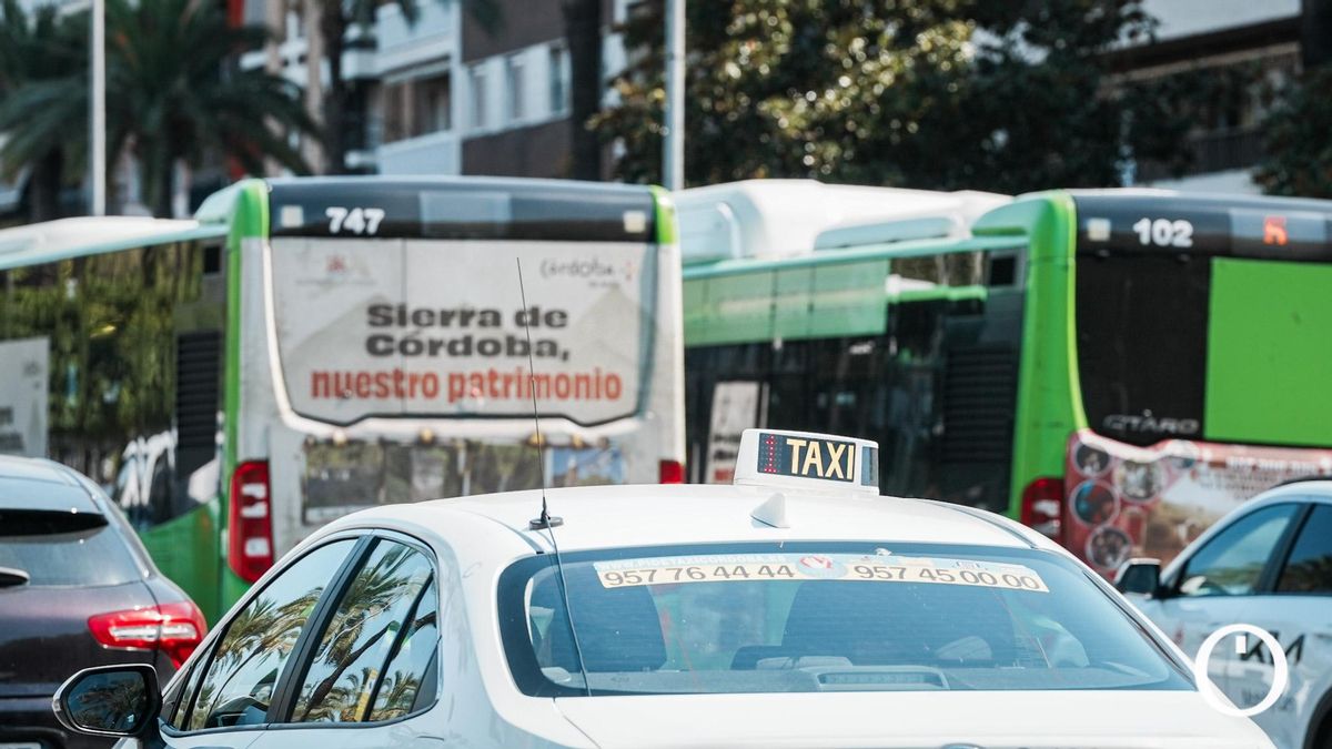 Facua alega contra una subida del precio del taxi en Córdoba