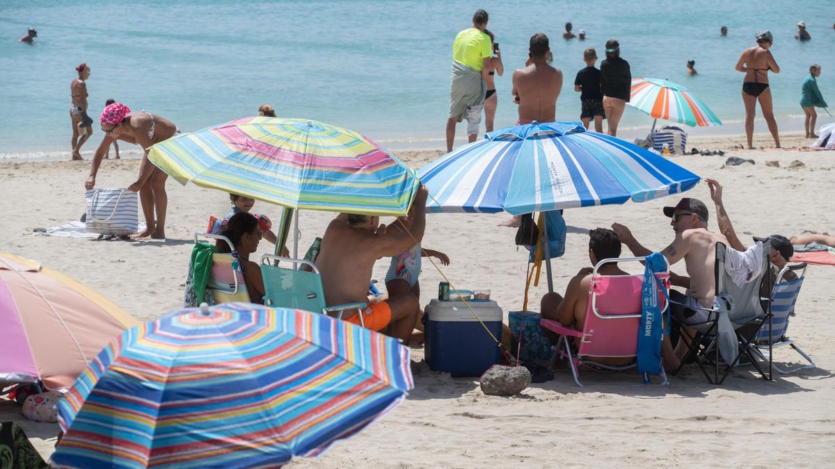 Calima y temperaturas de hasta 34 grados este lunes en Canarias