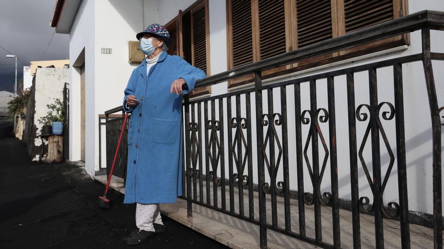 Telva, vecina de Los Llanos que ha vivido las tres últimas erupciones de La Palma