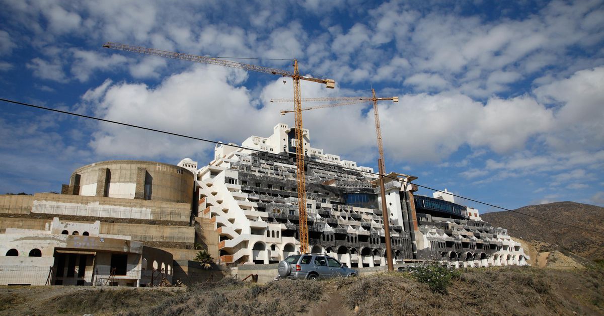 El Gobierno andaluz acusa a Carboneras de “prácticas dilatorias” para impedir la protección de El Algarrobico
