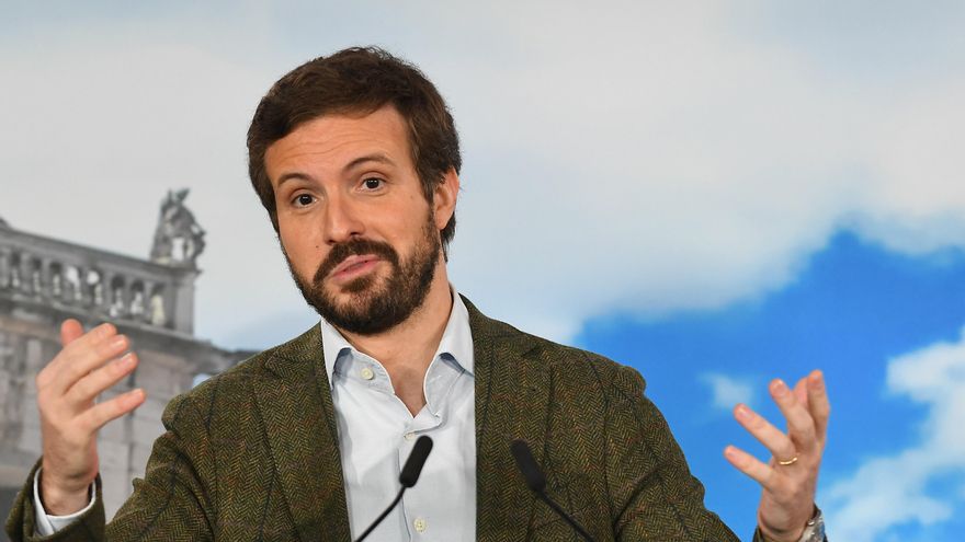 El presidente del Partido Popular, Pablo Casado, da un discurso en el Encuentro de presidentes provinciales e insulares del PP, celebrado este sábado en León. EFE/J. Casares