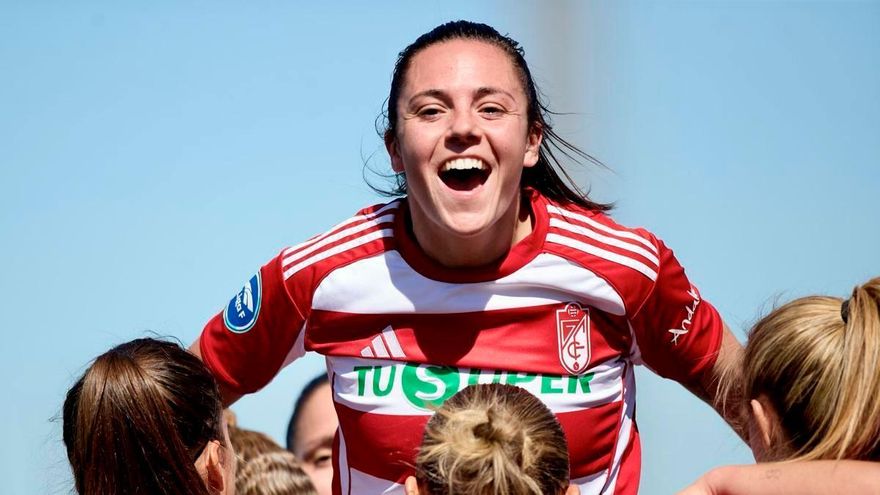 La defensa Alba Pérez, cuarto fichaje del Costa Adeje Tenerife