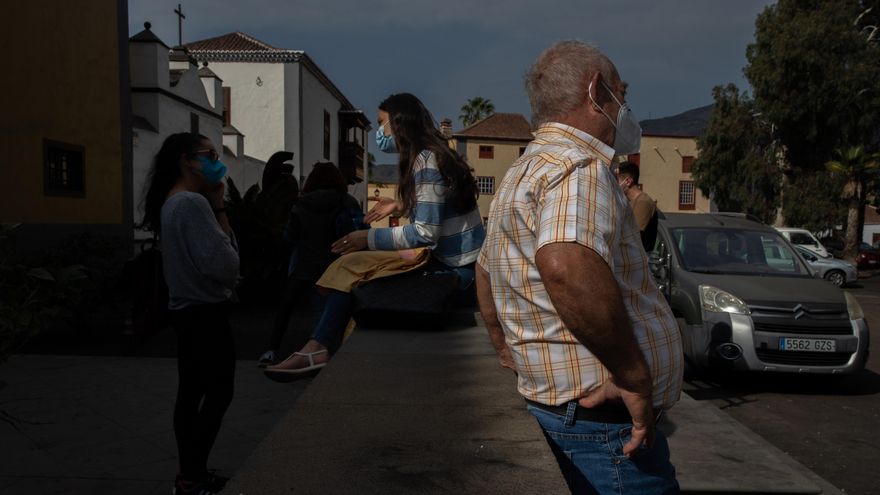 Los afectados por el volcán de La Palma tiran de donaciones mientras esperan por las ayudas públicas