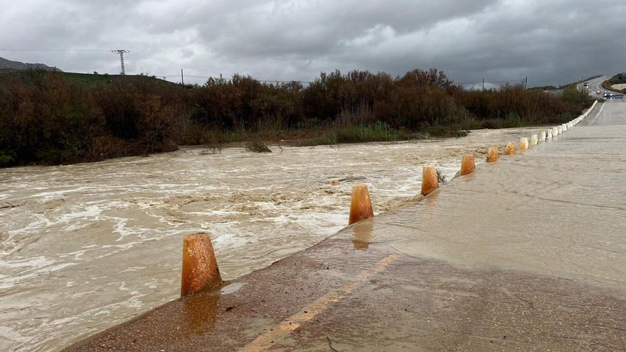 Encuentran el cuerpo sin vida del hombre desaparecido tras el desbordamiento de una rambla de Lorca