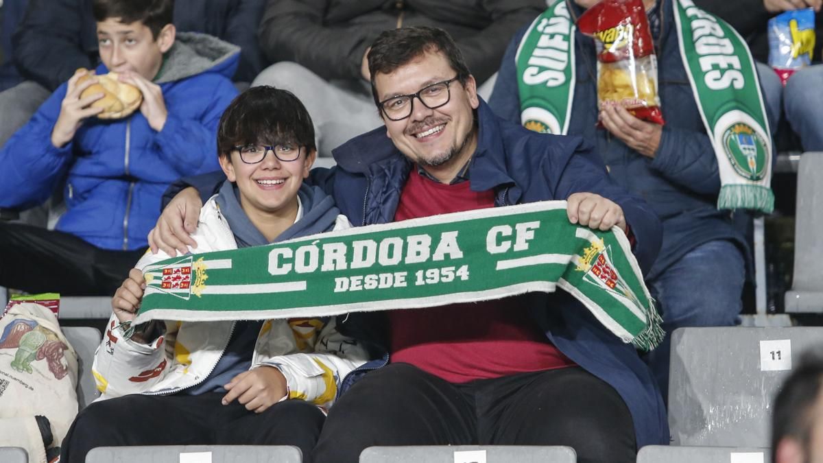 Grada Blanquiverde del Córdoba CF - Burgos CF