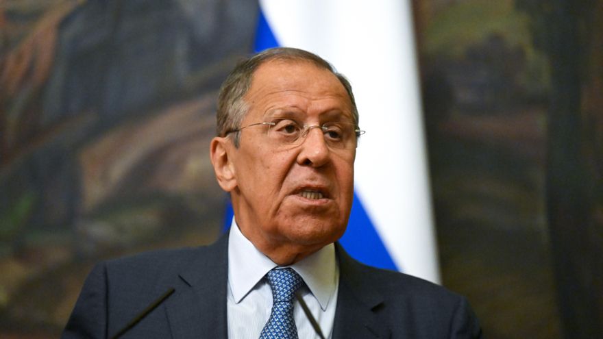 El Ministro de Relaciones Exteriores de Rusia, Sergei Lavrov, asiste a una conferencia de prensa conjunta con su homólogo sirio, Faisal Mekdad, el pasado día 23. EFE/EPA/NATALIA KOLESNIKOVA/POOL