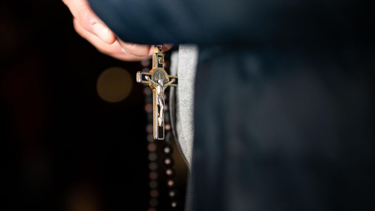 Una víctima d'un capellà que no anirà a la presó: “Abuses sexualment de nens i amb una multeta ja està tot arreglat”