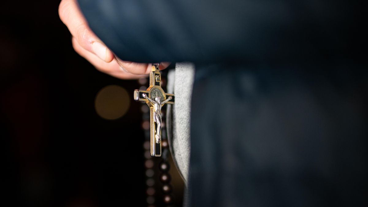 Un jesuïta investigat per abusos sexuals admet a la seva víctima part dels fets: “Em recordo que hi havia sang”