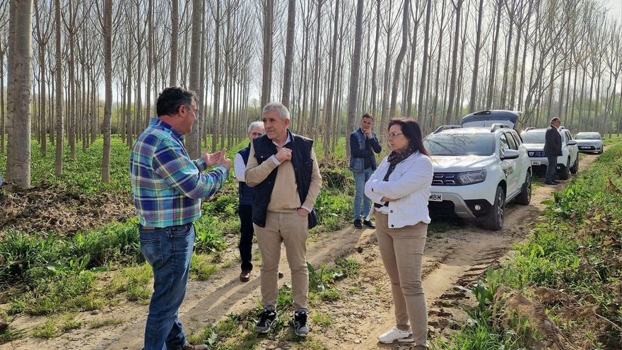 El Consejero de Agricultura de Aragón, de Vox: "Primero las personas, segundo la tierra de cultivo y tercero la flora y la fauna"
