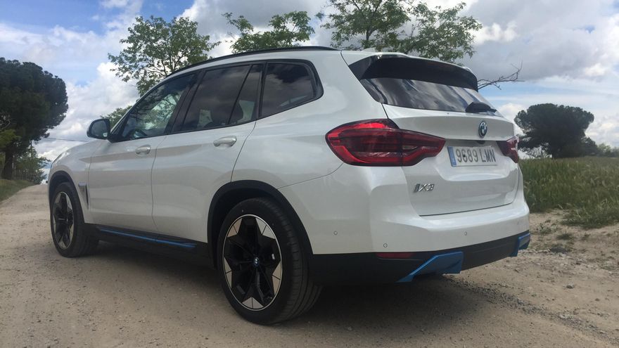 El BMW iX3 ofrece al usuario tres modos de conducción: Eco Pro, Comfort y Sport.