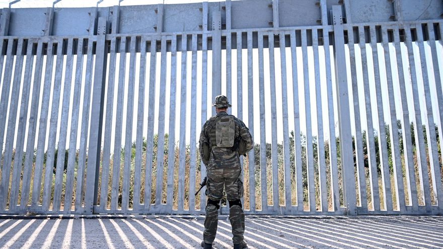Una refugiada siria muere en un islote abandonada por las autoridades griegas