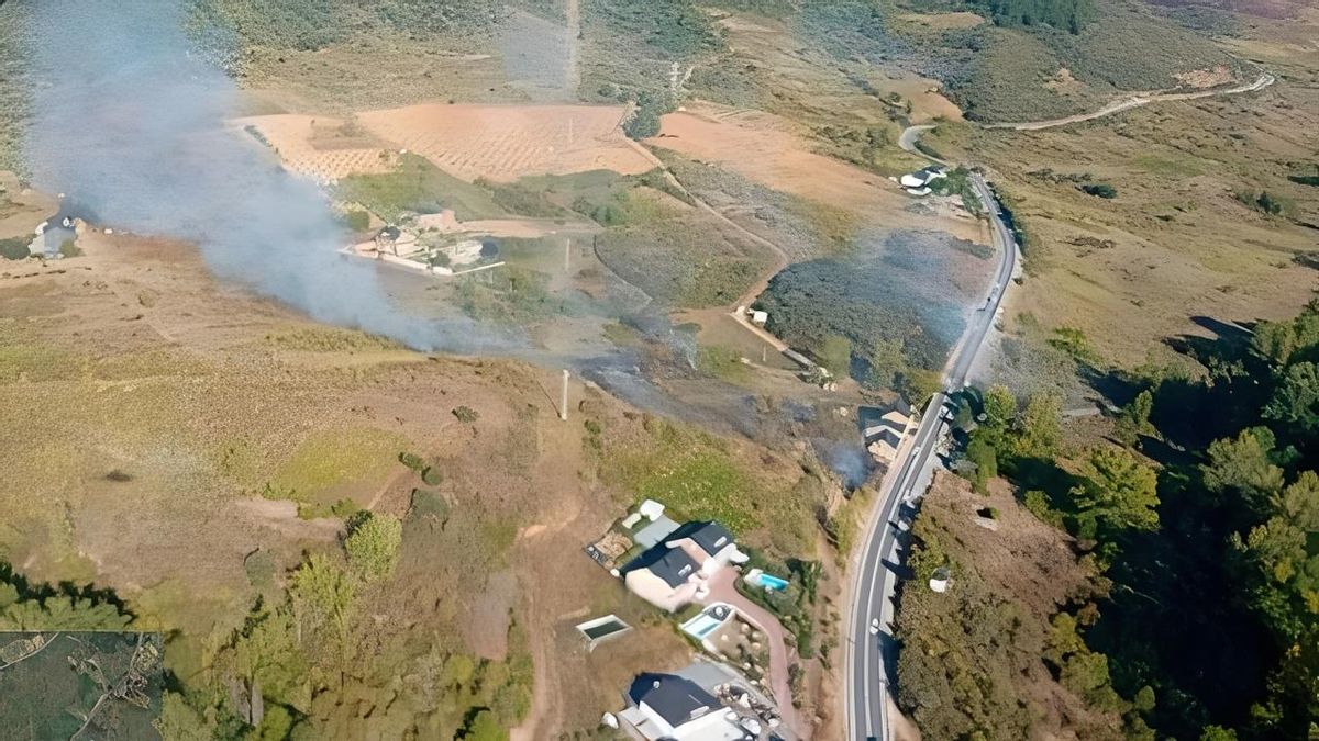 Incendio forestal en San Juan de Paluezas (Borrenes) originado el sábado 13 de septiembre.