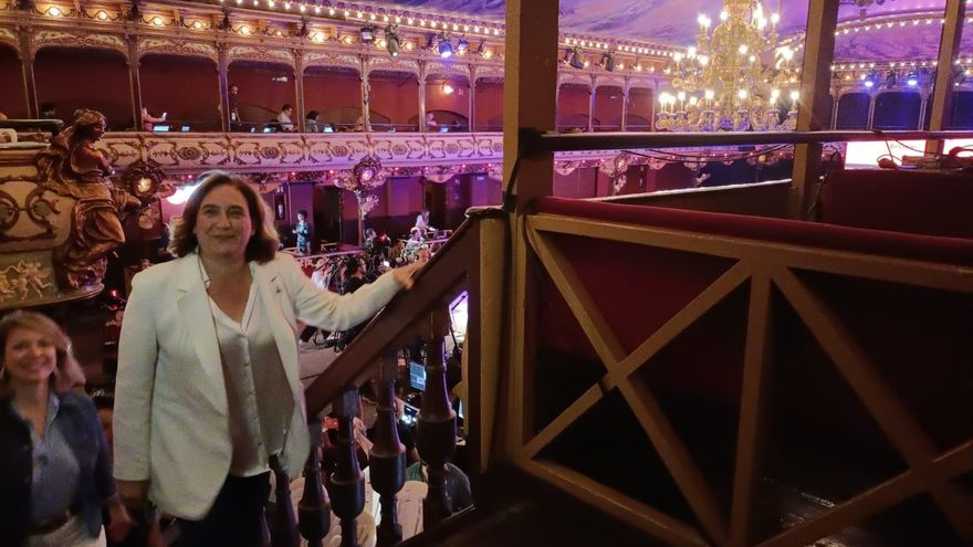 La alcaldesa de Barcelona y candidata a la reelección, Ada Colau, llega a la sede.