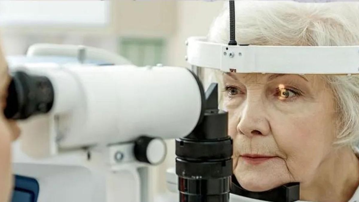 El PAMI bajo la mira por las licitaciones de lentes para cirugías de cataratas.