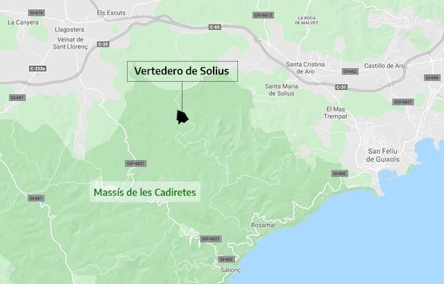 Una parte del vertedero está en el Massís de les Cadiretes, considerada una zona de interés natural.